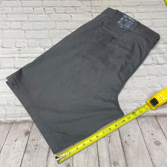 NWT St. John's Bay Men Flat Front Chino Shorts Size 48 Tall Gray B371 -23 - Picture 6 of 16